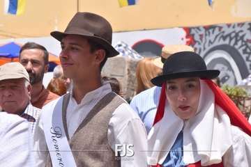 La Viña procesiona a su patrona en la despedida de sus fiestas patronales/Francisco Javier Santana y TA.